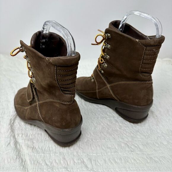Timberland Wedge Boots- Size 6.5 - Picture 12 of 15